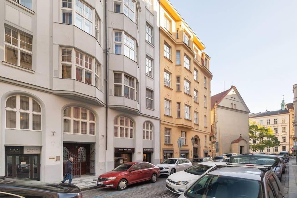 Luxury Apartment On Old Town Square Prague