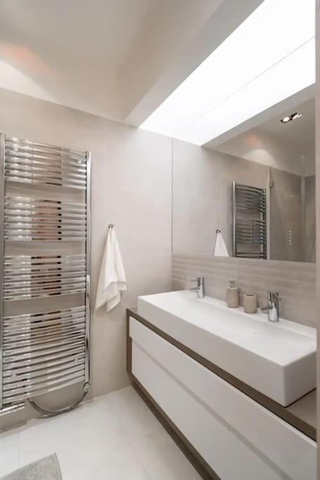 Luxury Apartment On Old Town Square Apartment Prague